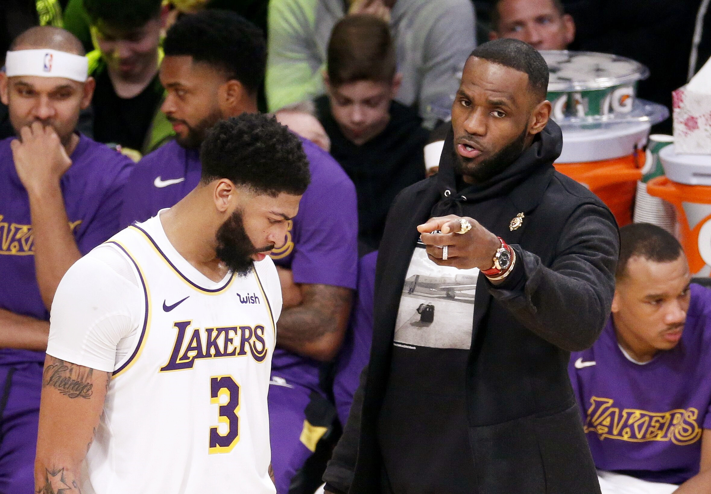 九游官网-反败为胜首场状态出色，掘金观众沸腾！，哈兰德重返赛场气势如虹延续-九游官网