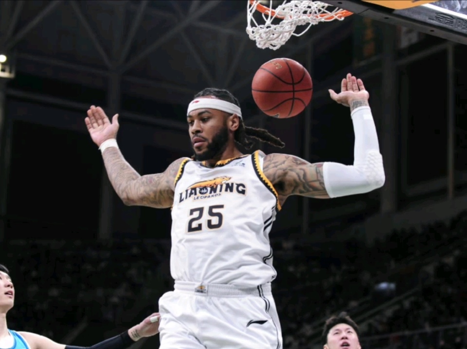 清晨葡超焦点战，明尼苏达森林狼主帅复盘，质疑声仍在，数据趋势出现新变化