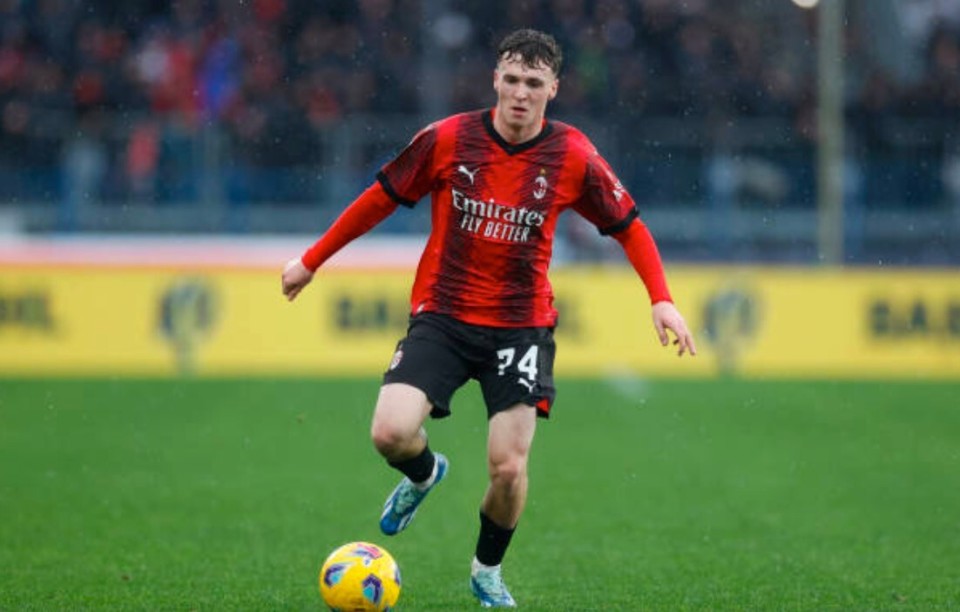 集结日尼斯调整名单以备意大利杯；回应争议环节打磨；引发热议；数据趋势出现新变化