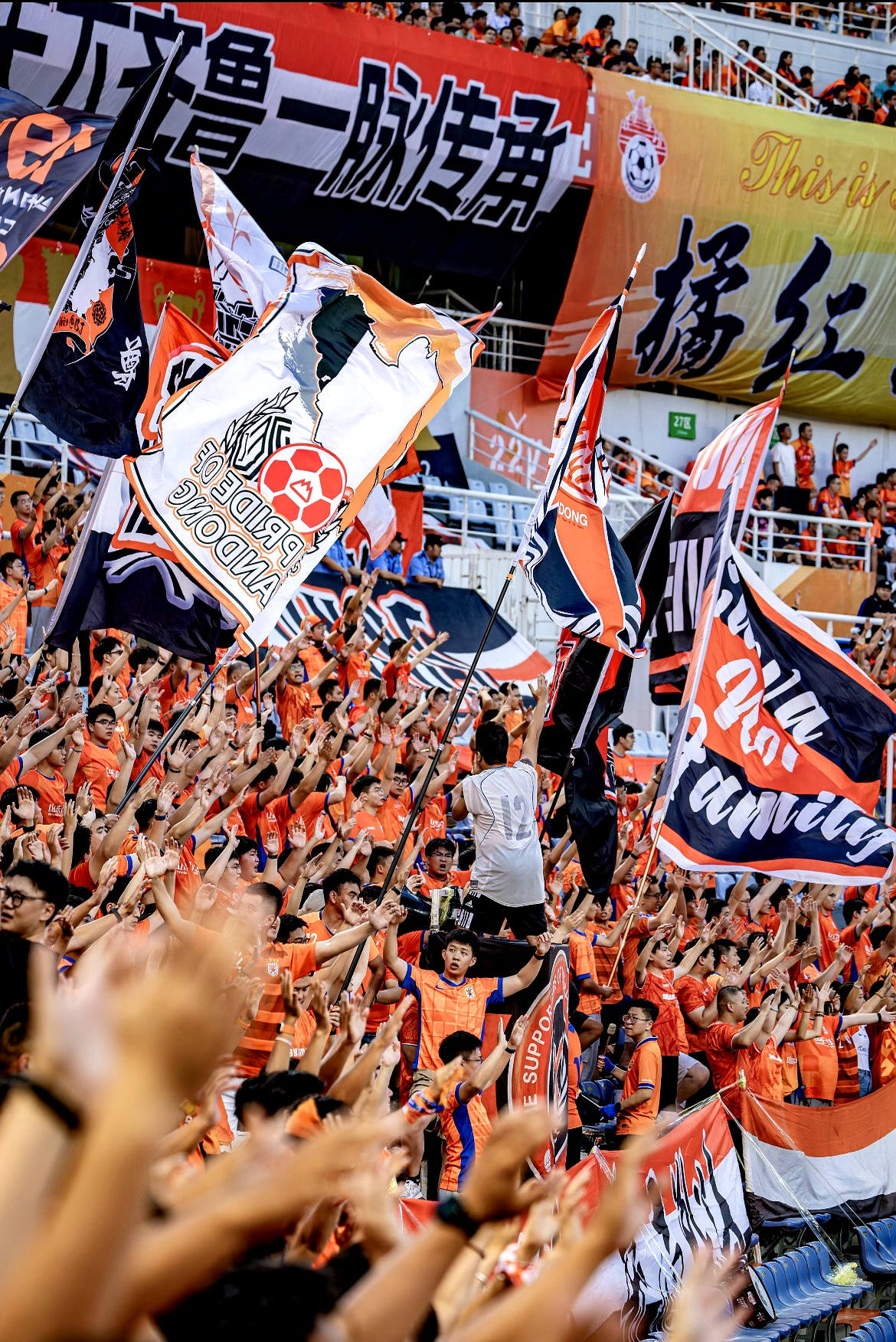 塞维利亚国际比赛日刷新队史纪录，志在中超名次提升，气氛紧张，训练强度明显提升的简单介绍